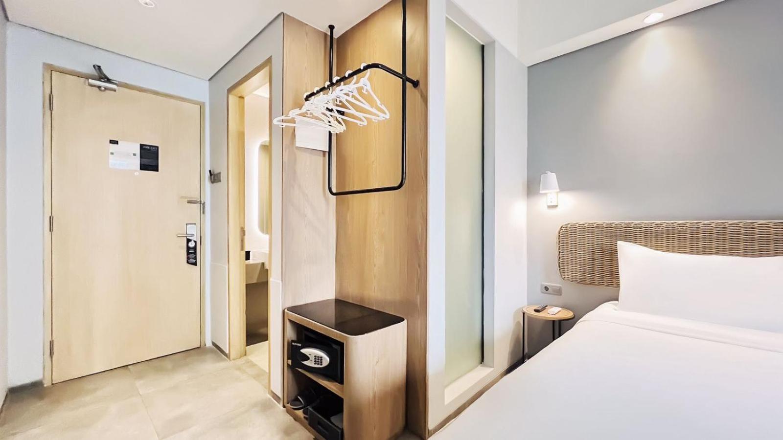 Neo Hotel Puri Indah Jakarta Eksteriør bilde